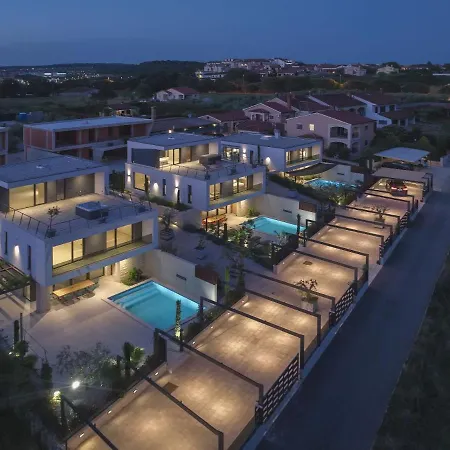 Luxury Pula